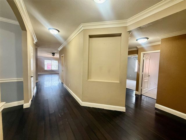 12820 Waynespur LN, Elgin, TX 78621