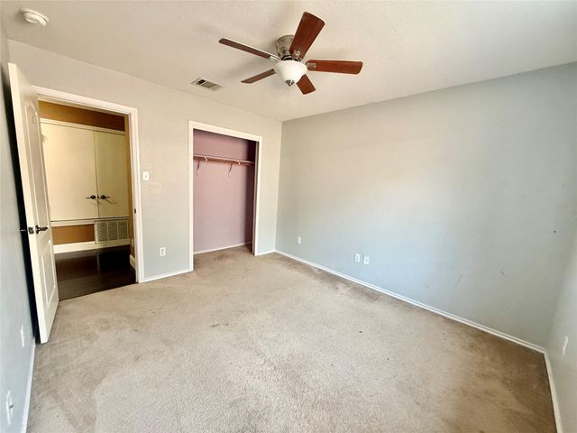 12820 Waynespur LN, Elgin, TX 78621