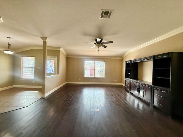 12820 Waynespur LN, Elgin, TX 78621