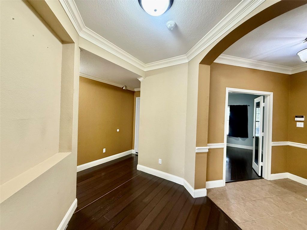 12820 Waynespur LN, Elgin, TX 78621