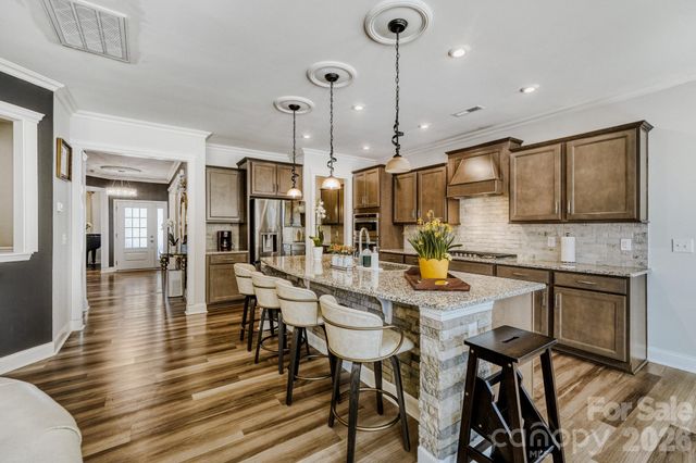 1318 Poppy Way, Matthews, NC 28104