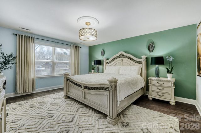 1318 Poppy Way, Matthews, NC 28104