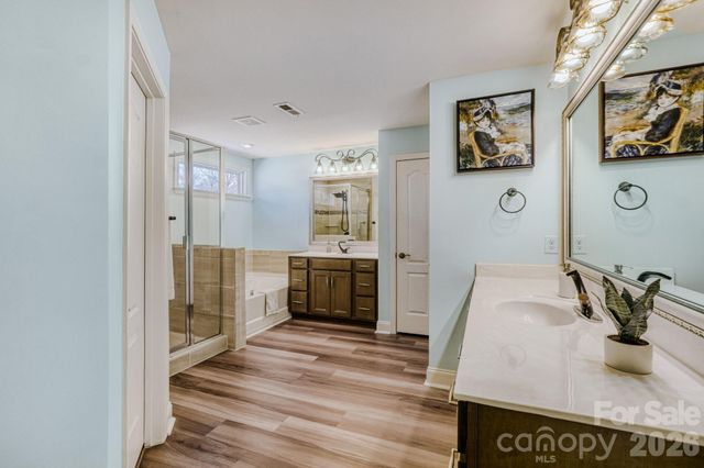 1318 Poppy Way, Matthews, NC 28104