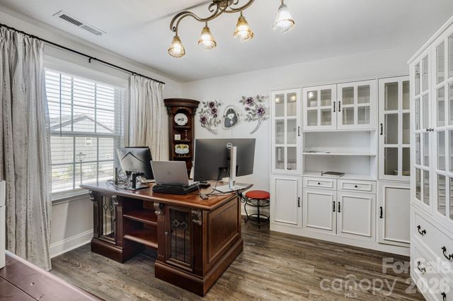 1318 Poppy Way, Matthews, NC 28104