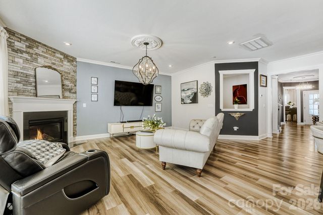 1318 Poppy Way, Matthews, NC 28104