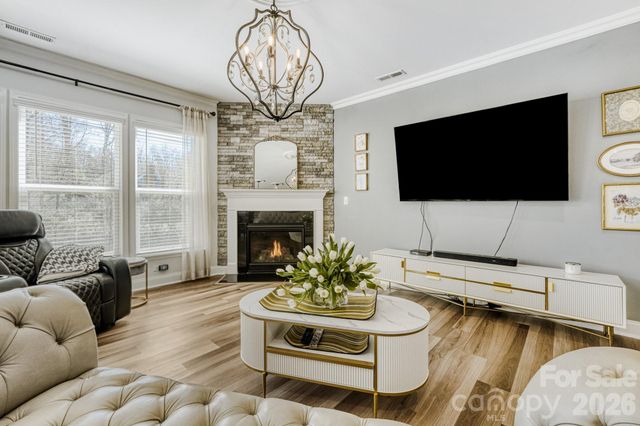 1318 Poppy Way, Matthews, NC 28104