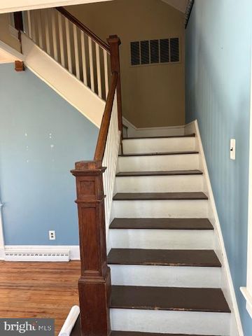 420 PARK BLVD, Moorestown, NJ 08057