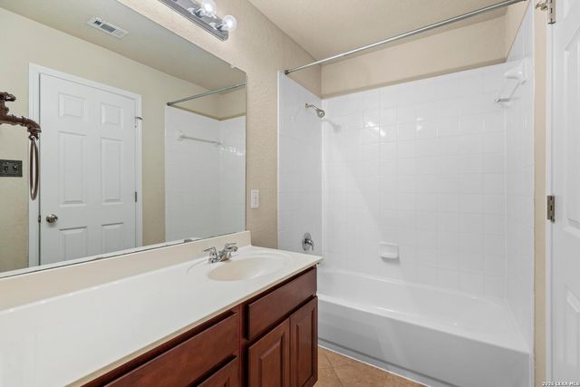 6259 OZONA ML, San Antonio, TX 78253