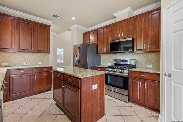 6259 OZONA ML, San Antonio, TX 78253