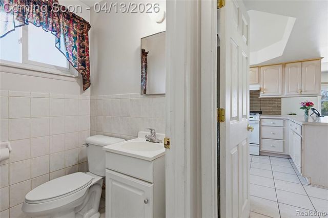 31541 Carion Drive, Warren, MI 48092