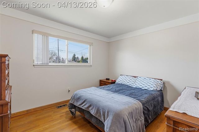 31541 Carion Drive, Warren, MI 48092