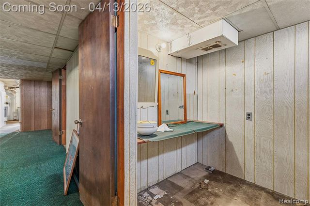 31541 Carion Drive, Warren, MI 48092