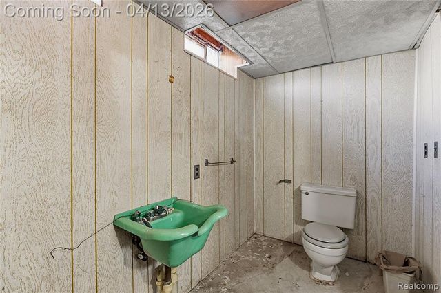 31541 Carion Drive, Warren, MI 48092