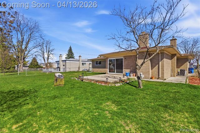 31541 Carion Drive, Warren, MI 48092