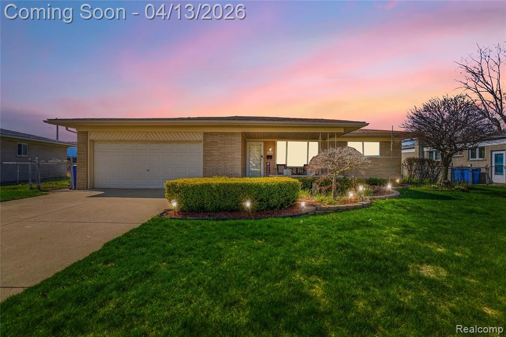 31541 Carion Drive, Warren, MI 48092