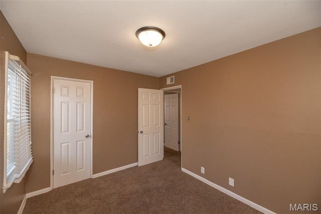 45 La Venta Drive, Florissant, MO 63031