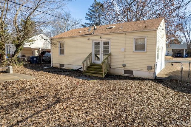 45 La Venta Drive, Florissant, MO 63031