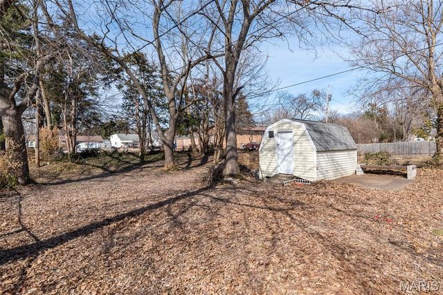 45 La Venta Drive, Florissant, MO 63031