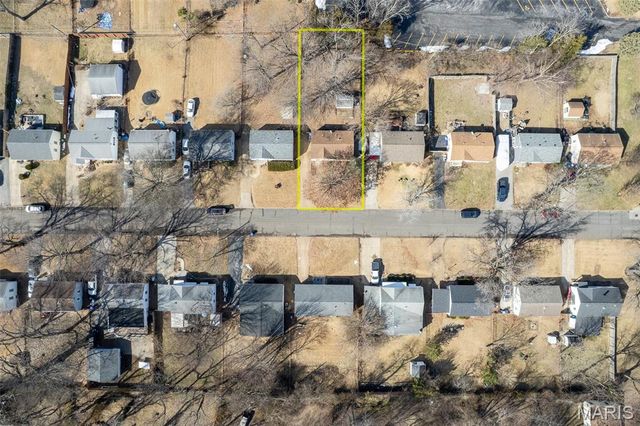 45 La Venta Drive, Florissant, MO 63031