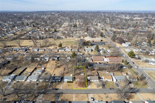 45 La Venta Drive, Florissant, MO 63031