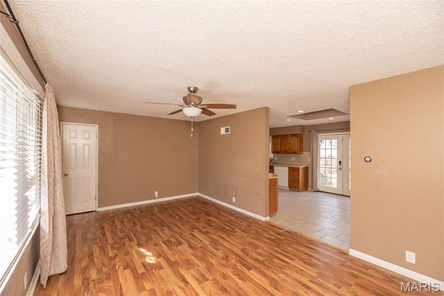 45 La Venta Drive, Florissant, MO 63031