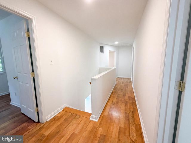 3211 FOX MILL RD, Oakton, VA 22124