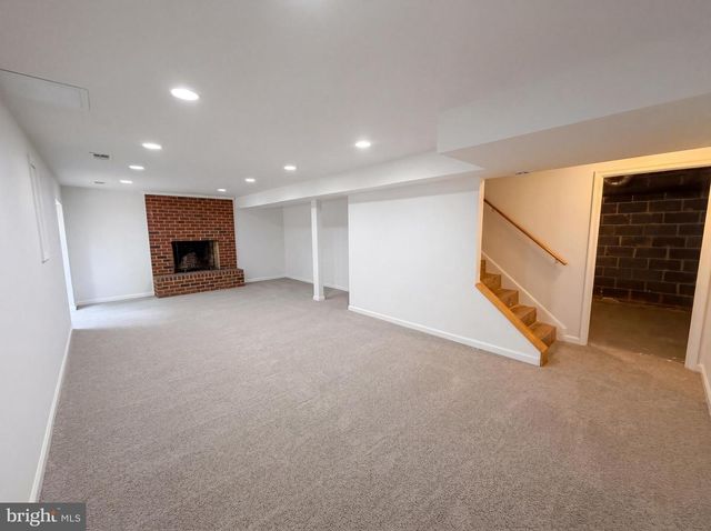 3211 FOX MILL RD, Oakton, VA 22124
