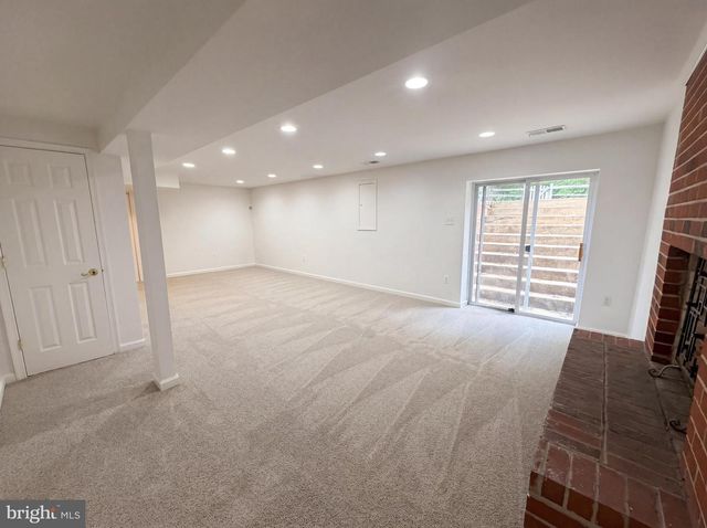 3211 FOX MILL RD, Oakton, VA 22124