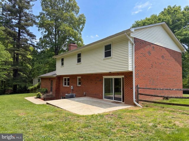 3211 FOX MILL RD, Oakton, VA 22124