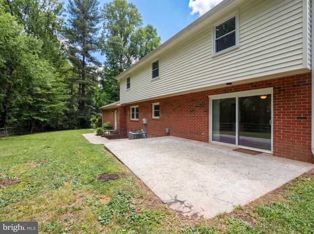 3211 FOX MILL RD, Oakton, VA 22124