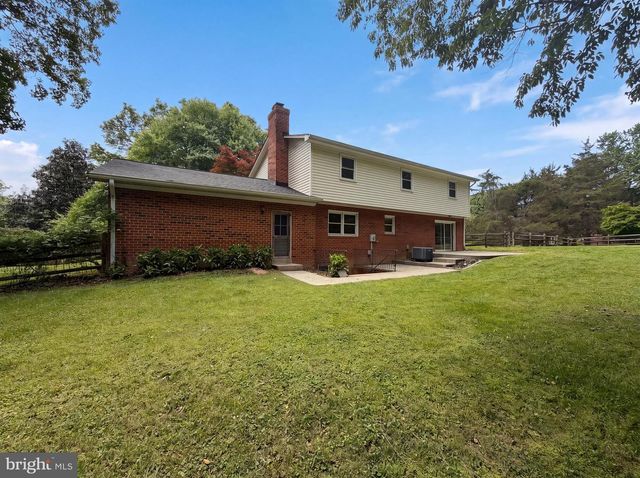 3211 FOX MILL RD, Oakton, VA 22124