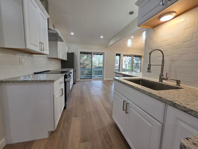 876 Heritage Village A, Southbury, CT 06488