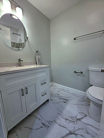 876 Heritage Village A, Southbury, CT 06488