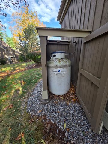 876 Heritage Village A, Southbury, CT 06488