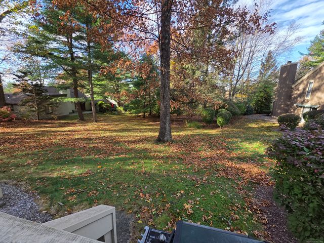 876 Heritage Village A, Southbury, CT 06488