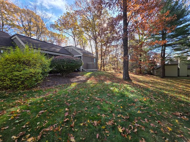 876 Heritage Village A, Southbury, CT 06488