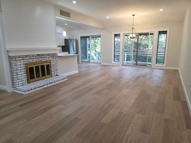 876 Heritage Village A, Southbury, CT 06488