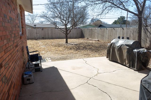 2107 57th Street, Lubbock, TX 79412