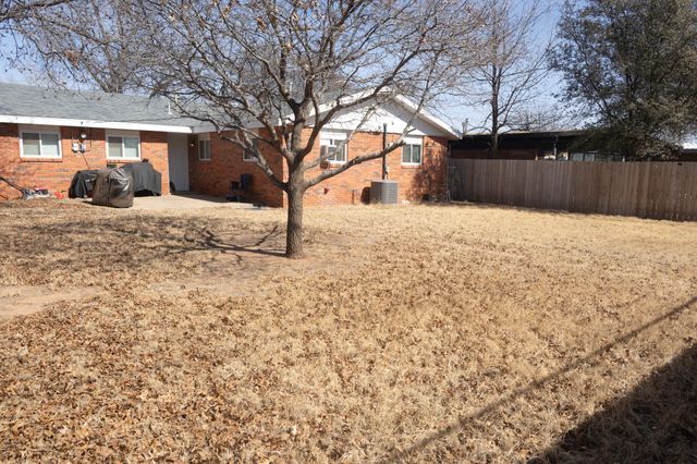 2107 57th Street, Lubbock, TX 79412