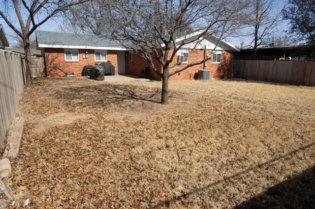 2107 57th Street, Lubbock, TX 79412