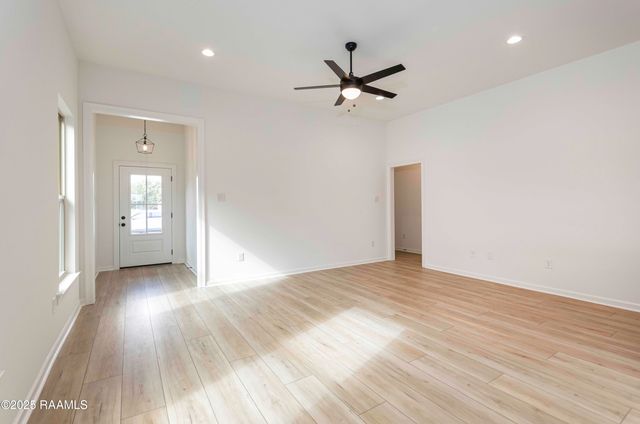 300 Wakely Court, Lafayette, LA 70506