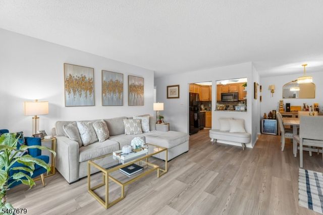 1009 Breckenridge Dr, Branchburg Twp., NJ 08876