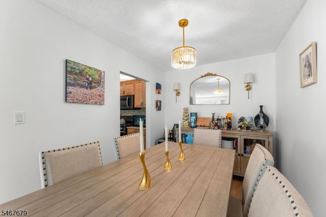 1009 Breckenridge Dr, Branchburg Twp., NJ 08876