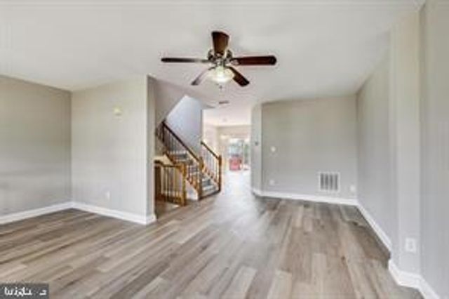 45459 HERITAGE TRAIL SQ, Sterling, VA 20164