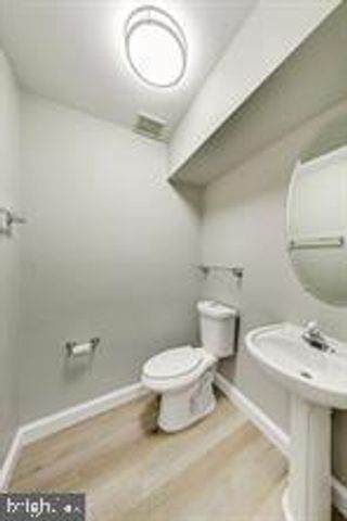 45459 HERITAGE TRAIL SQ, Sterling, VA 20164