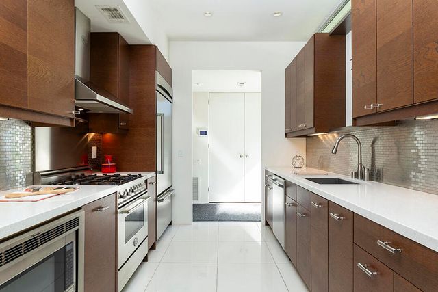 318 Desert Lakes Drive, Palm Springs, CA 92264