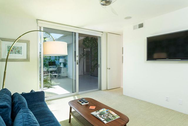 318 Desert Lakes Drive, Palm Springs, CA 92264