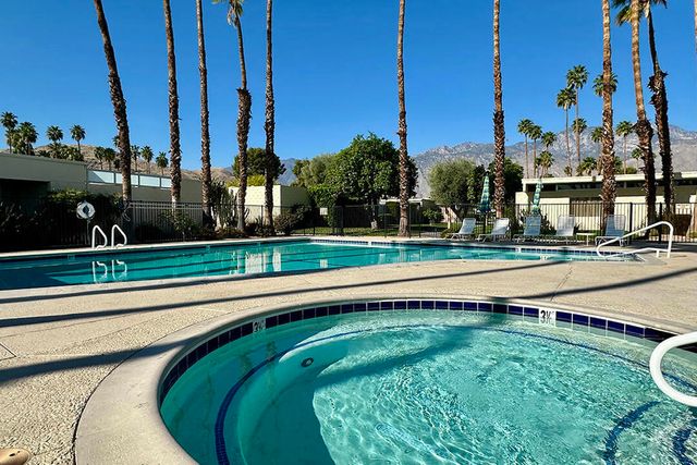 318 Desert Lakes Drive, Palm Springs, CA 92264