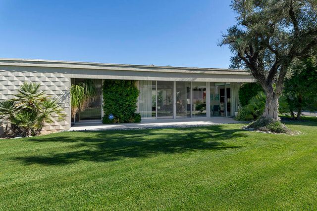 318 Desert Lakes Drive, Palm Springs, CA 92264