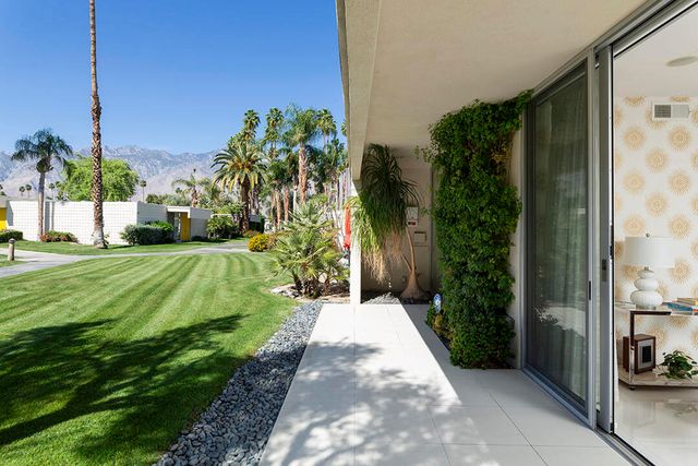 318 Desert Lakes Drive, Palm Springs, CA 92264